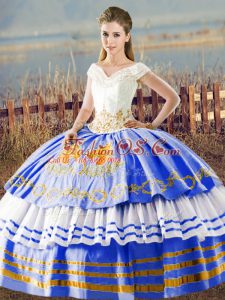 V-neck Sleeveless Ball Gown Prom Dress Asymmetrical Embroidery and Ruffled Layers Blue And White Satin