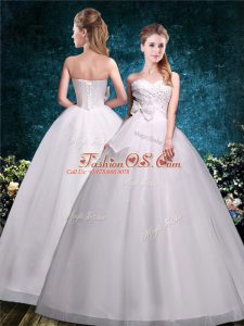 Glamorous Ball Gowns Wedding Gown White Sweetheart Tulle Sleeveless Floor Length Lace Up