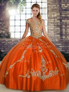 Off The Shoulder Sleeveless Tulle Quinceanera Gowns Beading and Embroidery Lace Up
