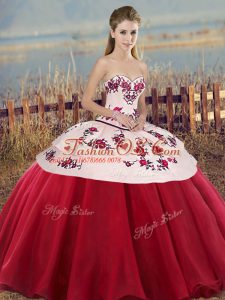 White And Red Ball Gowns Tulle Sweetheart Sleeveless Embroidery and Bowknot Floor Length Lace Up Quinceanera Gown