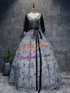 Dynamic V-neck 3 4 Length Sleeve Lace Up Ball Gown Prom Dress Grey Printed