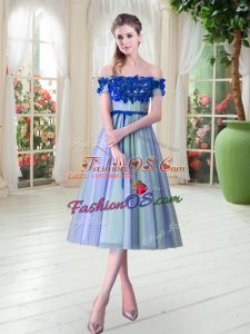 Traditional Blue Tulle Lace Up Off The Shoulder Sleeveless Tea Length Prom Dress Appliques