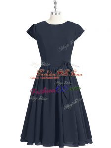 Fantastic Black Chiffon Zipper Dress for Prom Cap Sleeves Knee Length Ruching