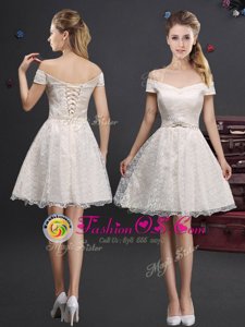 Affordable A-line Wedding Party Dress Champagne Off The Shoulder Lace Sleeveless Knee Length Lace Up