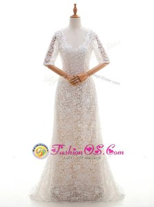 Extravagant White Scoop Neckline Lace Wedding Dress Half Sleeves Clasp Handle