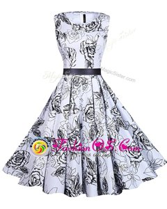 Designer Chiffon Scoop Sleeveless Zipper Sashes|ribbons and Pattern Mother Of The Bride Dress in White And Black