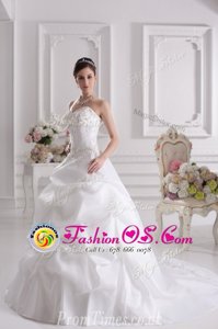With Train Lace Up Wedding Gown White and In for Wedding Party with Lace and Appliques and Hand Made Flower Court Train