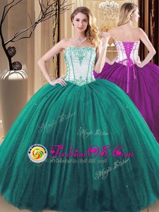 Free and Easy Sleeveless Embroidery Lace Up Sweet 16 Dresses