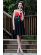 Black A-Line / Princess Sweetheart Knee-length Taffeta and Chiffon Appliques and Hand Made Flowers Prom Dress