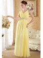 Yellow Column / Sheath V-neck Floor-length Chiffon Beading and Ruch Prom / Evening Dress