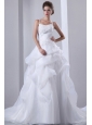 Fashionbale A-line Spaghetti Straps Wedding Dress Appliques With Beading Court Train Taffeta and Organza