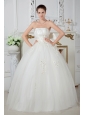 Gorgeous Ball Gown Strapless Beading Wedding Dress Floor-length Tulle