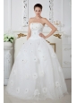 Elegant Ball Gown Strapless Beading Wedding Dress Floor-length Tulle