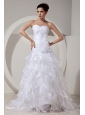 Elegant A-line / Princess Sweetheart Low Cost Wedding Dress Brush Tain Organza Hand Made Fowers