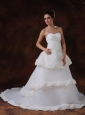 Rolling Flowers Luxurious Strapless A-Line / Princess Organza Chapel Train Wedding Dress
