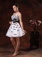 Black Appliques and Hand Made Flower Belt For White Cocktail / Homecoming Dress Mini-length