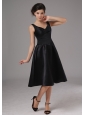 Simple Black Bridesmaid Dress With Straps Knee-length