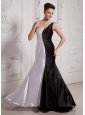 Luxuious White and Black One Shoulder Prom Celebrity Dress