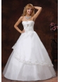 Embroidery and Beading Decorate Bodice Strapless Floor-length Tulle and Taffeta A-line 2013 Wedding Dress