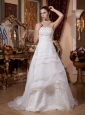 2013 A-line Ruffled Layeres Appliques Wedding Gowns With Organza