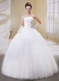 Luxurious Ball Gown Strapless Appliques Decorate Bust 2013 Wedding Dress With Tulle