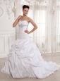 2013 A-line Sweetheart Beading and Pick-ups Wedding Gowns With Ruch