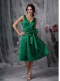 Green Column V-neck Taffeta Bow Dama Dresses On Sale