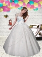 2015 Elegant Tulle White Quinceanera Gown with Beading and Appliques