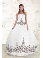 2015 Puffy Appliques Strapless White Quinceanera Dresses