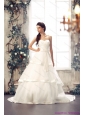 2015 New Sweetheart White Bridal Gowns with Chapel Train