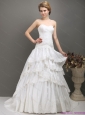 White Sweetheart Brush Train Lace Wedding Dresses with Ruffled Layers