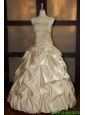 New Style Ball Gown Strapless Wedding Dresses with Beading and Pick Ups