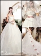 Lovely Sweetheart Lace Appliques and Bowknot Wedding Dresses with Chapel Train