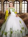 Fine Sleeveless Floor Length Embroidery Lace Up Vestidos de Quinceanera with White