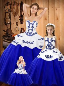 Dazzling Blue Tulle Lace Up Quince Ball Gowns Sleeveless Floor Length Embroidery