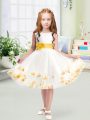 White Flower Girl Dresses Wedding Party with Appliques and Belt Scoop Sleeveless Zipper