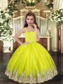 Yellow Green Sleeveless Floor Length Embroidery Lace Up Girls Pageant Dresses