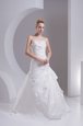 Luxurious Sleeveless Taffeta Brush Train Side Zipper Bridal Gown in White for with Hand Made Flower