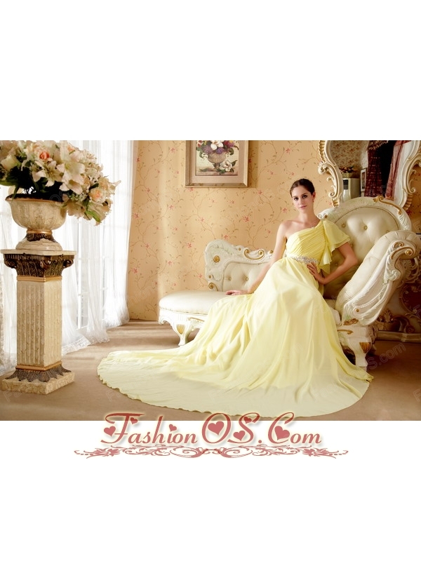 Light Yellow Column / Sheath One Shoulder Court Train Chiffon Beading and Ruch Prom / Evening Dress