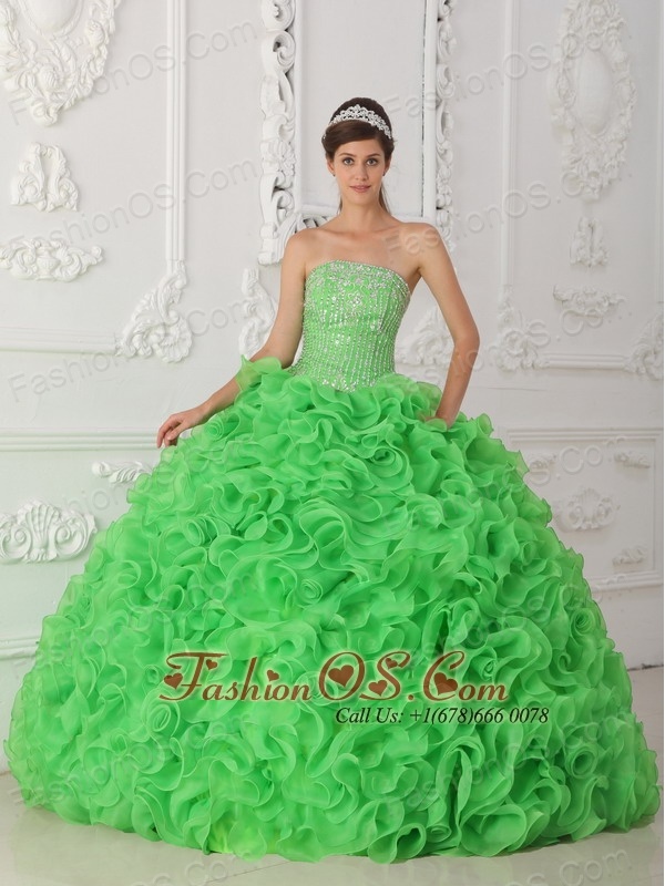Beautiful Green Quinceanera Dress Strapless Organza Beading Ball Gown