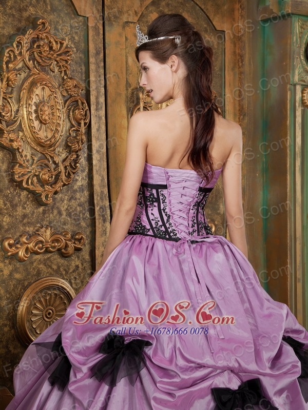 Lovely Lavender and Black Quinceanera Dress Strapless Taffeta Appliques Ball Gown