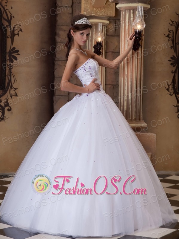 Romantic White Quinceanera Dress Strapless Satin and Tulle Embroidery Ball Gown