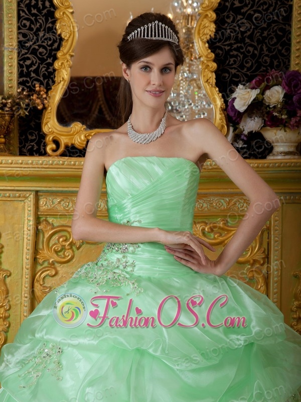 Luxurious Apple Green Sweet 16 Dress Strapless Organza Beading Ruch Ball Gown