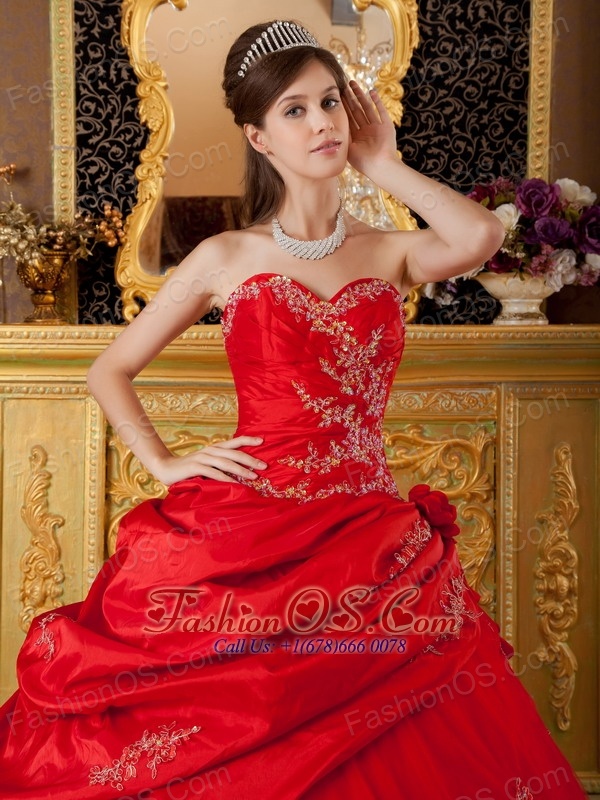 Vintage Red Sweet 16 Dress Sweetheart Taffeta Appliques Ball Gown