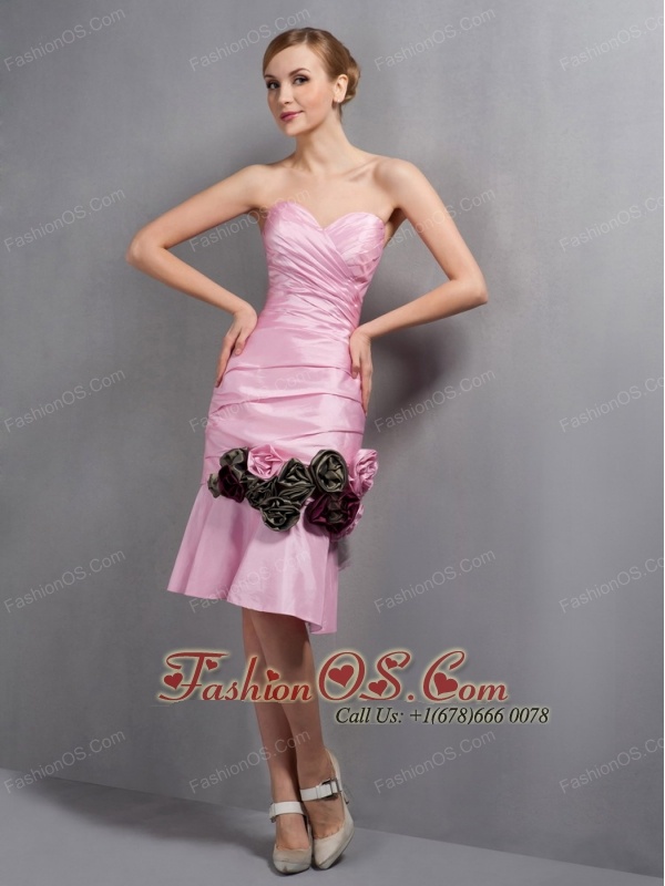 Beautiful Rose Pink Column Mother Of The Bride Dress Sweetheart Ruch and Hand Made Flowers Knee-length Taffeta