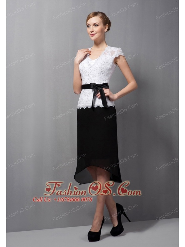 Modest Black and White Mother Of The Bride Dress Column Square Sash Tea-length Lace and Chiffon