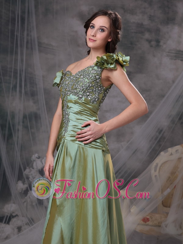 Luxurious Olive Green Mother of the Bride Dress Column Off The Shoulder Beading and Ruch Taffeta Floor-length