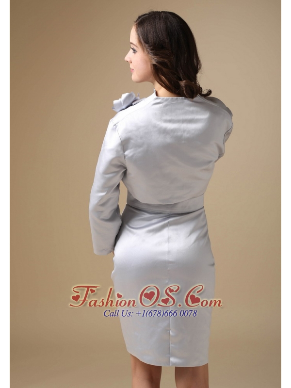 Simple Silver Mother Of The Bride Dress Column V-neck Elastic Woven Satin Beading Knee-length