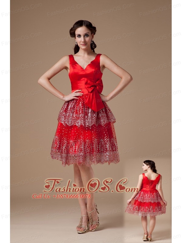 Luxurious Red A-line Prom Dress V-neck Satin Beading Knee-length