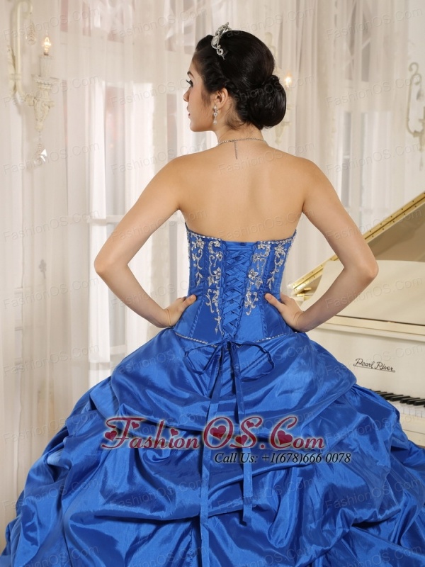 La Plata City Luxurious Blue and White Quinceanera Dress With Embroidery Sweetheart Pick-ups 2013